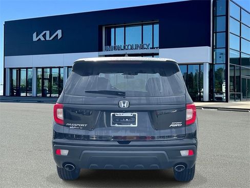 Used 2021 Honda Passport Sport image 9