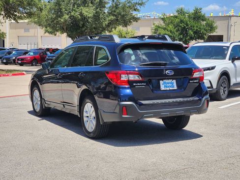 Used 2018 Subaru Outback 2.5i Premium AWD/4WD image 5