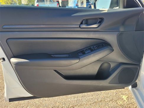 Certified 2025 Nissan Altima 2.5 S image 18