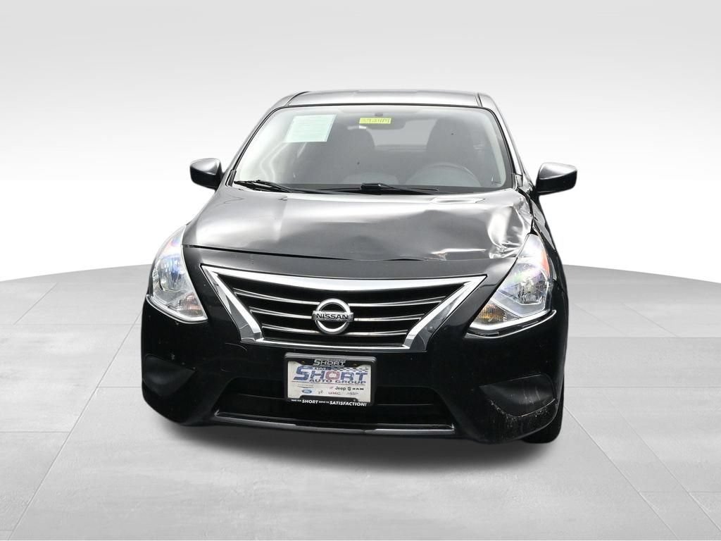 Used 2019 Nissan Versa SV FWD image 8