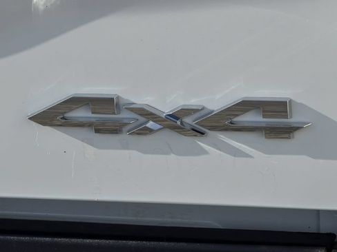 Used 2024 RAM 2500 Big Horn w/ Off Road Package AWD/4WD image 13