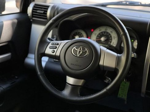 Used 2010 Toyota FJ Cruiser 4WD w/ Upgrade Pkg 2 image 22