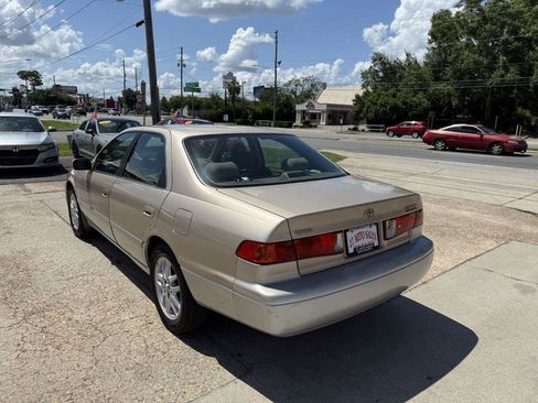 Used 2001 Toyota Camry LE FWD image 7