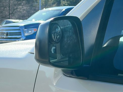 Certified 2019 Nissan Frontier SV image 11