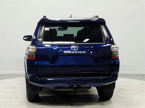 Used 2021 Toyota 4Runner SR5 Premium image 6