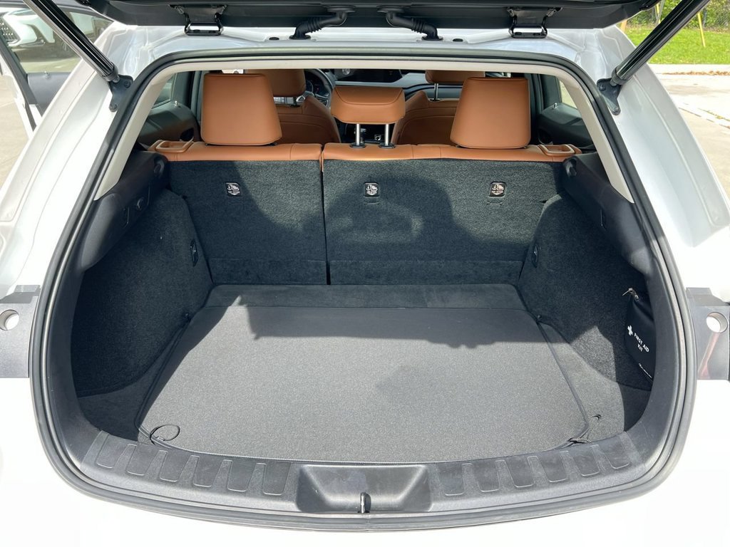 Used 2019 Lexus UX 200 w/ Premium Package FWD image 21