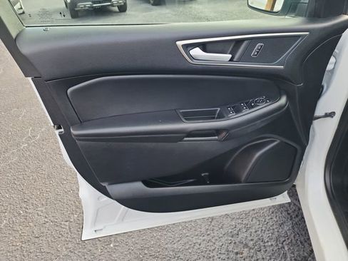Used 2024 Ford Edge SEL image 12
