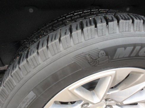 Used 2020 Chevrolet Silverado 1500 LTZ w/ LTZ Premium Package image 9