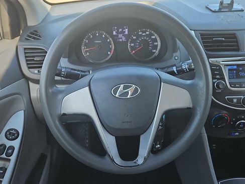 Used 2015 Hyundai Accent GLS image 11