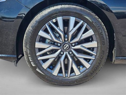 Used 2024 Nissan Altima 2.5 SV FWD image 28