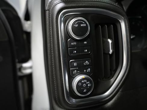 Used 2021 GMC Sierra 1500 SLT w/ SLT Premium Plus Package AWD/4WD image 12