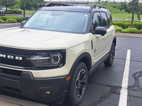 Used 2025 Ford Bronco Sport Outer Banks w/ Outer Banks Tech Package+ AWD/4WD image 5