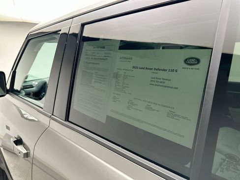 Used 2025 Land Rover Defender 110 S image 32