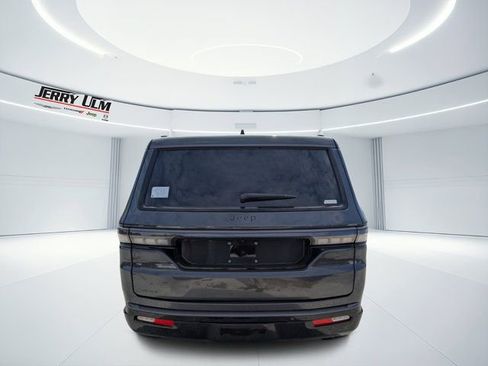 New 2026 Jeep Grand Wagoneer Limited w/ Premium Group II AWD/4WD image 4