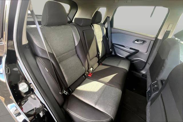 Certified 2023 Nissan Rogue SV FWD image 20