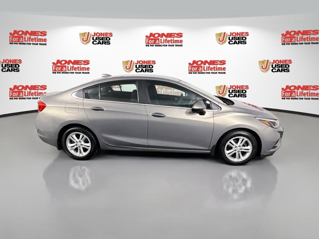 Used 2017 Chevrolet Cruze LT FWD image 15