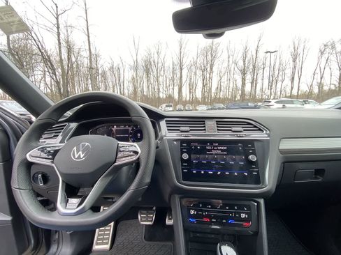 Used 2024 Volkswagen Tiguan SEL R-Line image 20