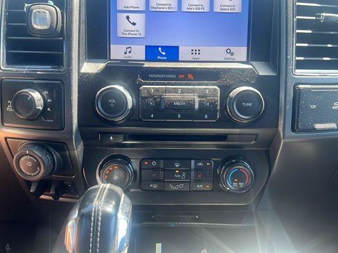 Used 2018 Ford F150 XLT w/ Equipment Group 302A Luxury AWD/4WD image 23