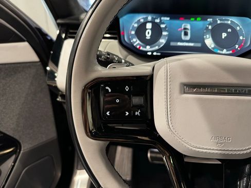 Used 2023 Land Rover Range Rover Sport First Edition image 17