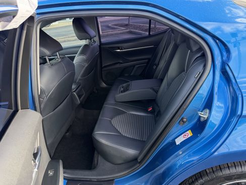 Used 2018 Toyota Camry SE image 15