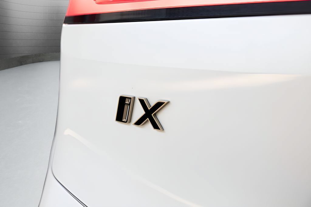 Used 2023 BMW iX M60 w/ Executive Package AWD/4WD image 16