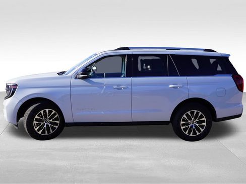 Certified 2025 Ford Expedition Platinum AWD/4WD image 9