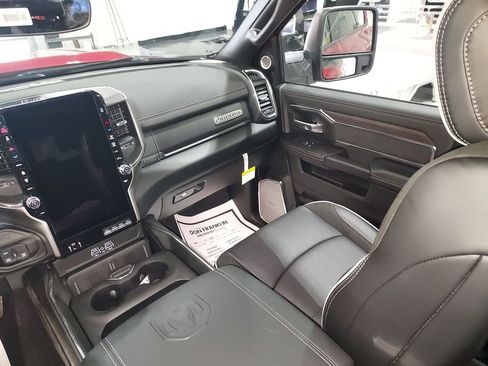 New 2026 RAM 2500 Laramie AWD/4WD image 12