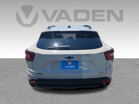 New 2026 Chevrolet Trax RS w/ Sunroof Package FWD image 26