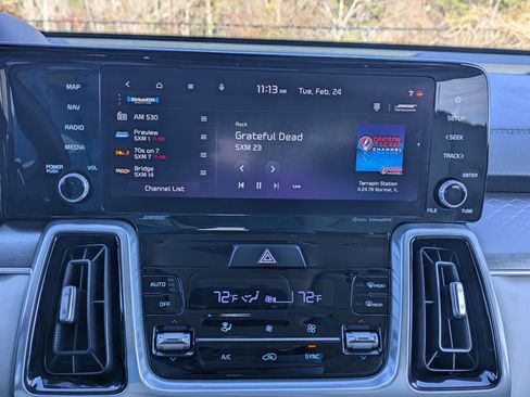 Used 2023 Kia Sorento SX image 12