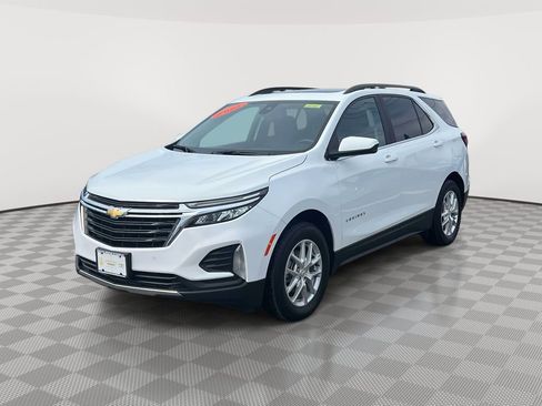 Used 2023 Chevrolet Equinox LT AWD/4WD image 3