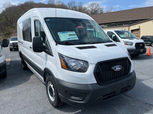 New 2026 Ford Transit 250 148 Medium Roof RWD image 3