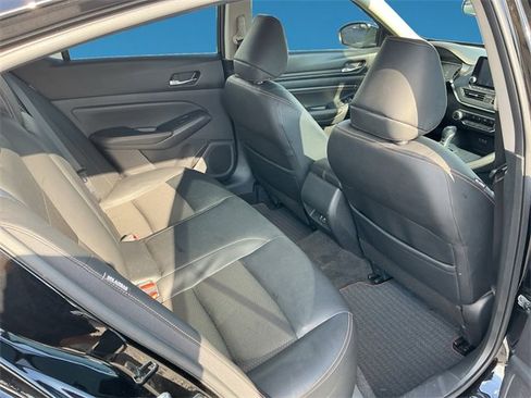 Used 2020 Nissan Altima 2.5 SR w/ Premium Package image 37