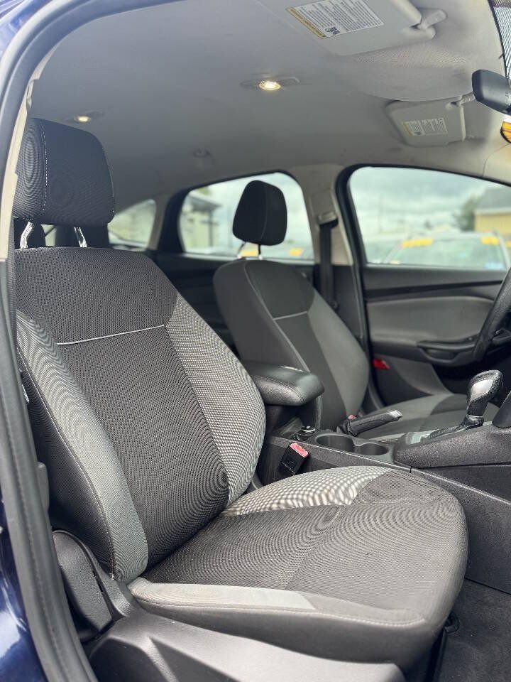 Used 2012 Ford Focus SE FWD image 10