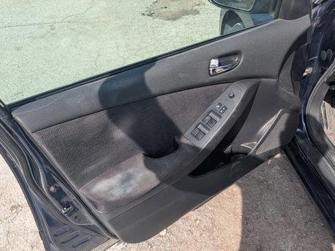 Used 2011 Nissan Altima 2.5 S w/ Special Edition Pkg image 12