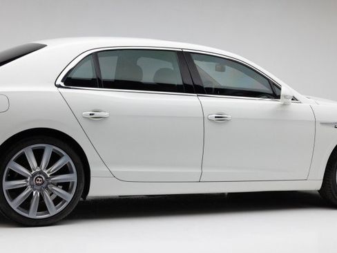 Used 2016 Bentley Flying Spur V8 image 35