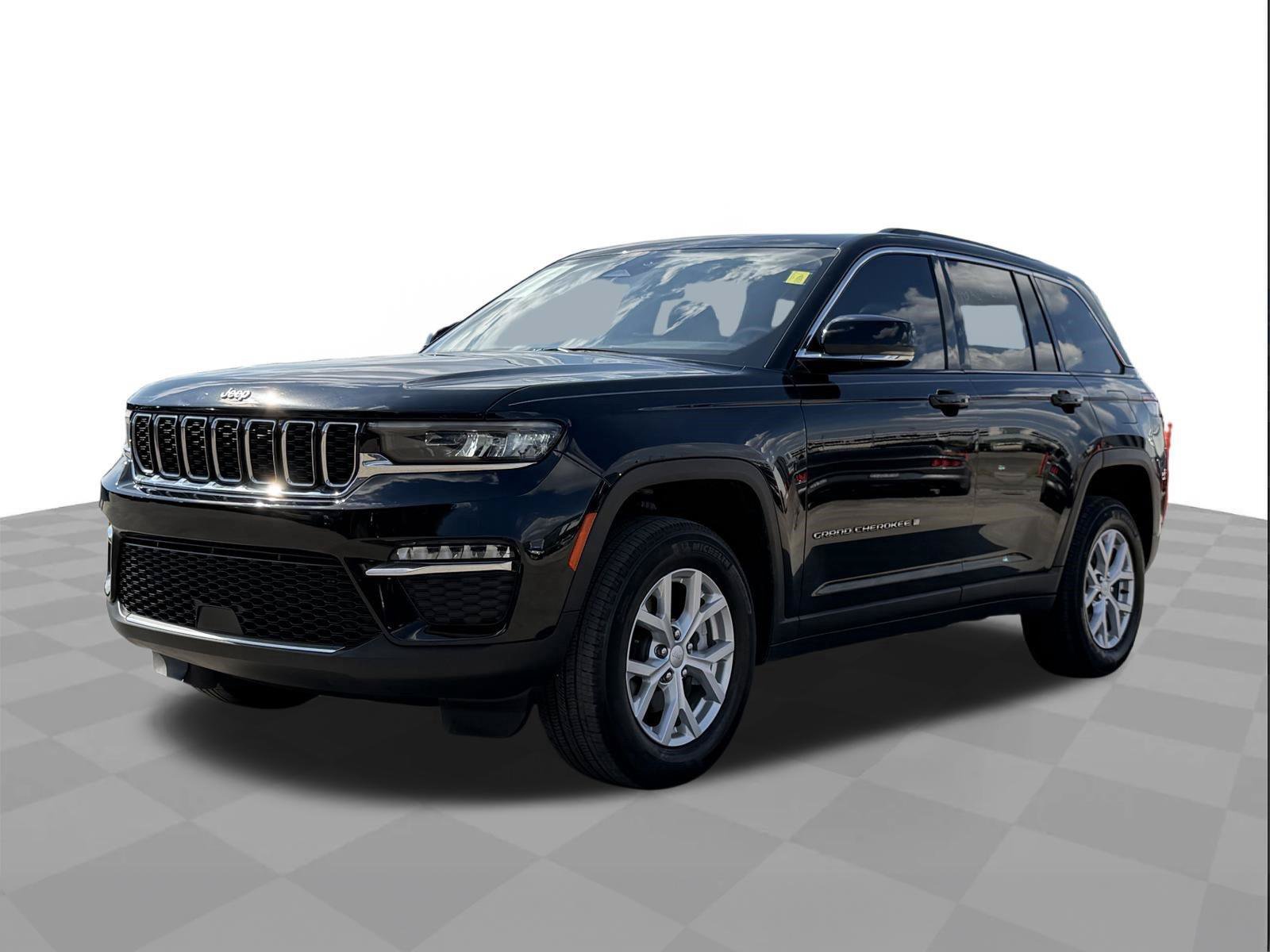 Used 2023 Jeep Grand Cherokee Limited RWD image 1