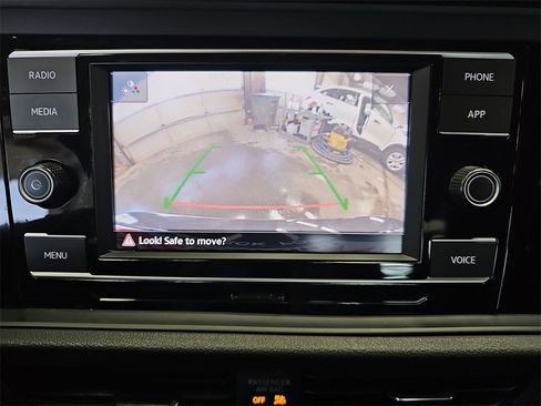 Used 2024 Volkswagen Jetta SE image 20