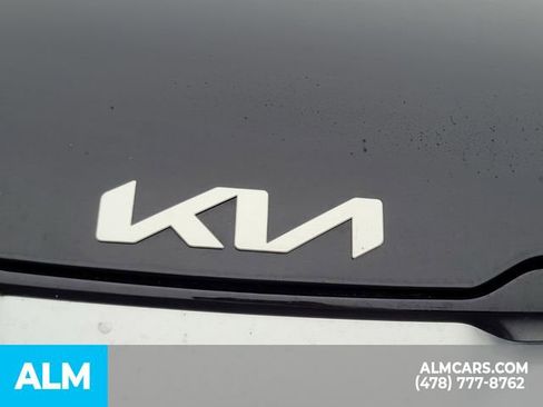 Used 2025 Kia Sportage SX image 21