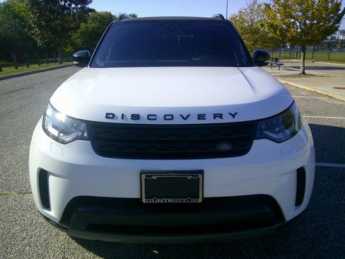 Used 2018 Land Rover Discovery HSE image 44