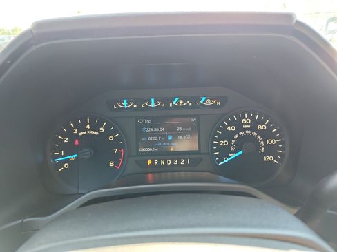 Used 2016 Ford F150 XL w/ Equipment Group 101A Mid RWD image 16