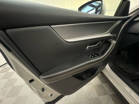Certified 2025 MAZDA CX-90 Plug-In Hybrid w/ Preferred AWD/4WD image 23