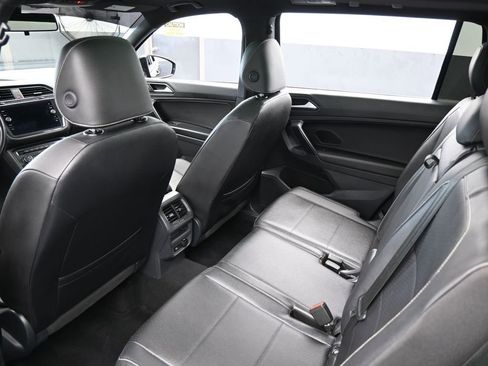 Used 2021 Volkswagen Tiguan SE R-Line image 35