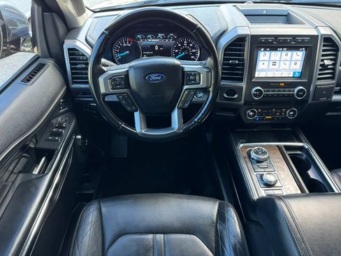 Used 2018 Ford Expedition Platinum AWD/4WD image 39