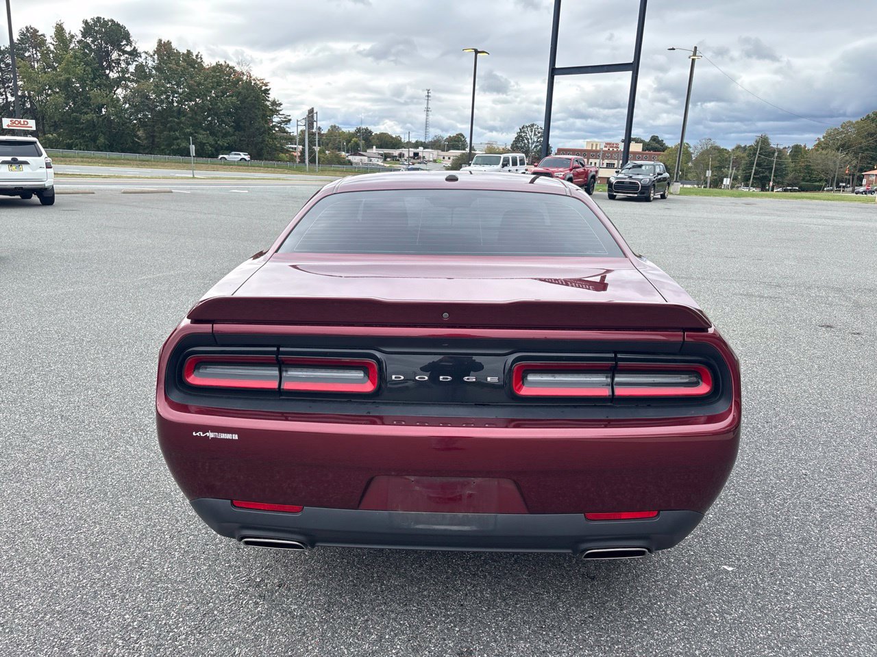 Used 2020 Dodge Challenger SXT RWD image 7