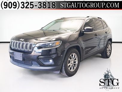 Used 2019 Jeep Cherokee Latitude Plus w/ Comfort/Convenience Group