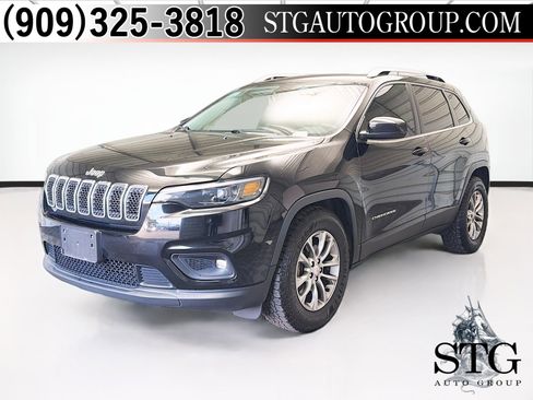 Used 2019 Jeep Cherokee Latitude Plus w/ Comfort/Convenience Group image 1