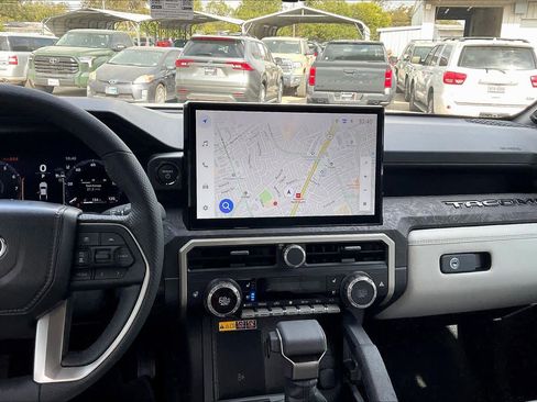 Used 2025 Toyota Tacoma Limited image 6