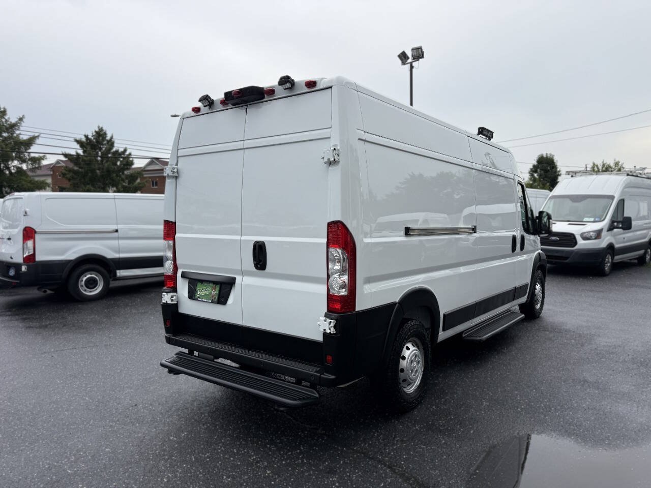 Used 2021 RAM ProMaster 2500 w/ Interior LED Lighting Group FWD image 3