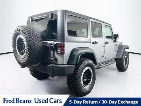 Used 2018 Jeep Wrangler Unlimited Sport S AWD/4WD image 11