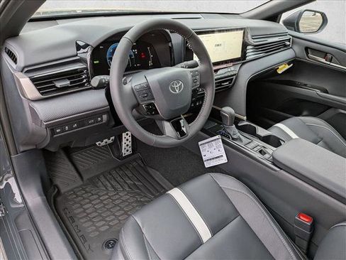 New 2026 Toyota Camry SE image 3